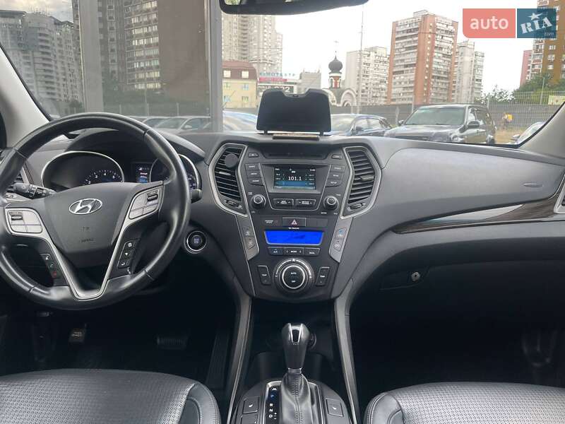 Внедорожник / Кроссовер Hyundai Santa FE 2012 в Киеве