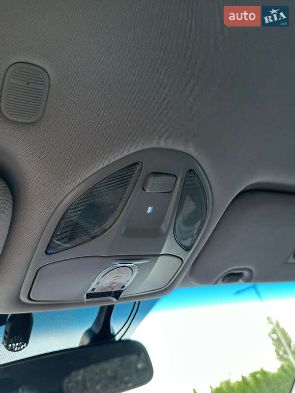 Позашляховик / Кросовер Hyundai Santa FE 2015 в Києві