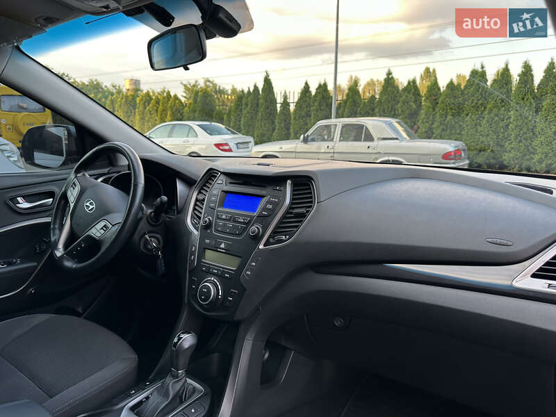 Позашляховик / Кросовер Hyundai Santa FE 2015 в Києві