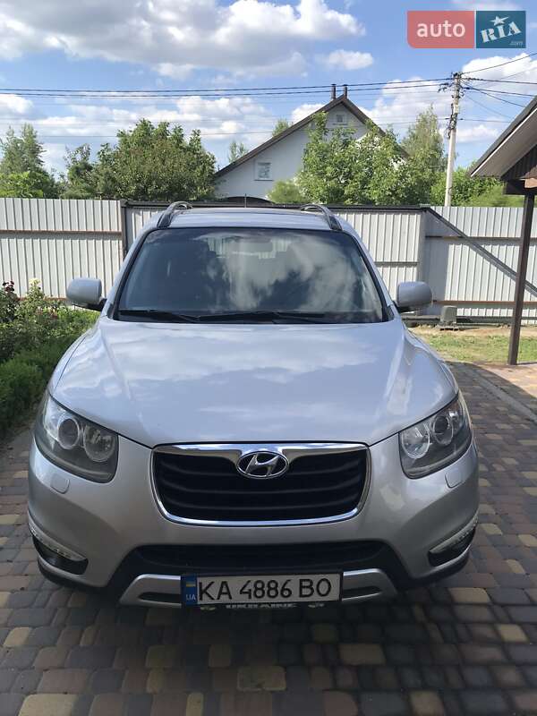 Внедорожник / Кроссовер Hyundai Santa FE 2012 в Киеве