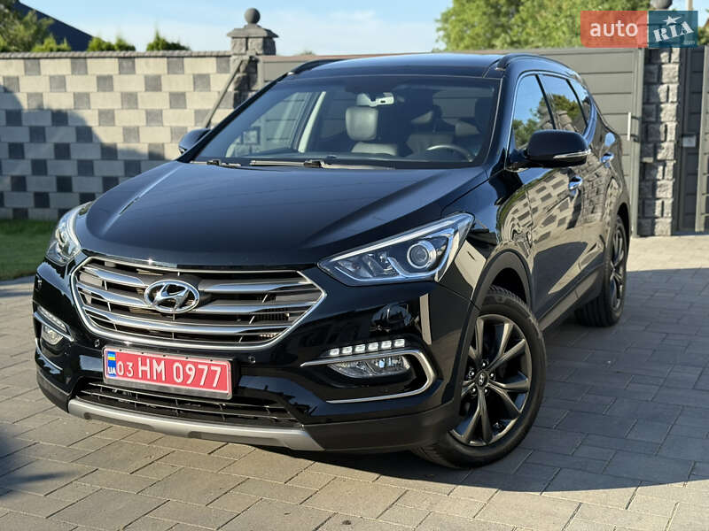 Внедорожник / Кроссовер Hyundai Santa FE 2016 в Ровно
