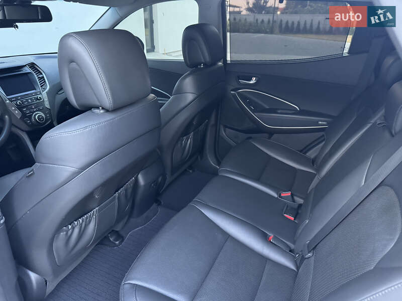 Внедорожник / Кроссовер Hyundai Santa FE 2015 в Луцке