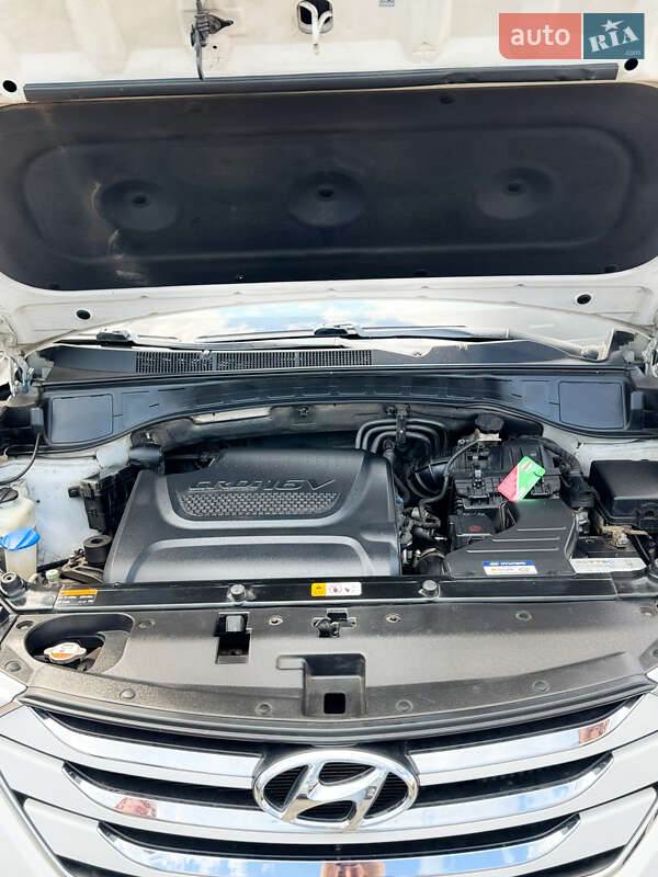 Позашляховик / Кросовер Hyundai Santa FE 2015 в Одесі