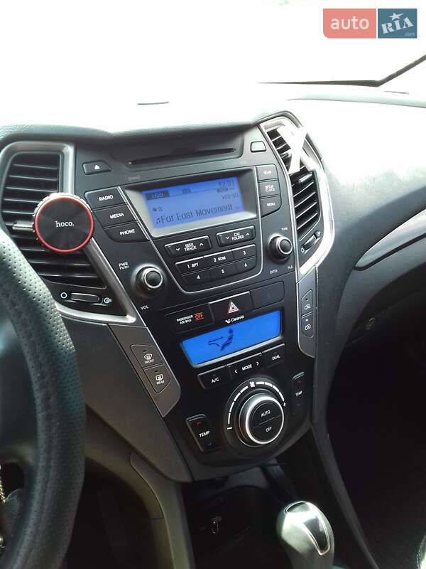 Внедорожник / Кроссовер Hyundai Santa FE 2015 в Харькове