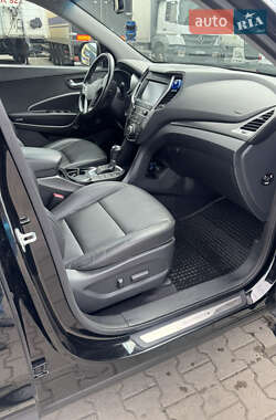 Внедорожник / Кроссовер Hyundai Santa FE 2017 в 