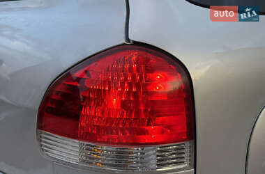 Внедорожник / Кроссовер Hyundai Santa FE 2005 в 