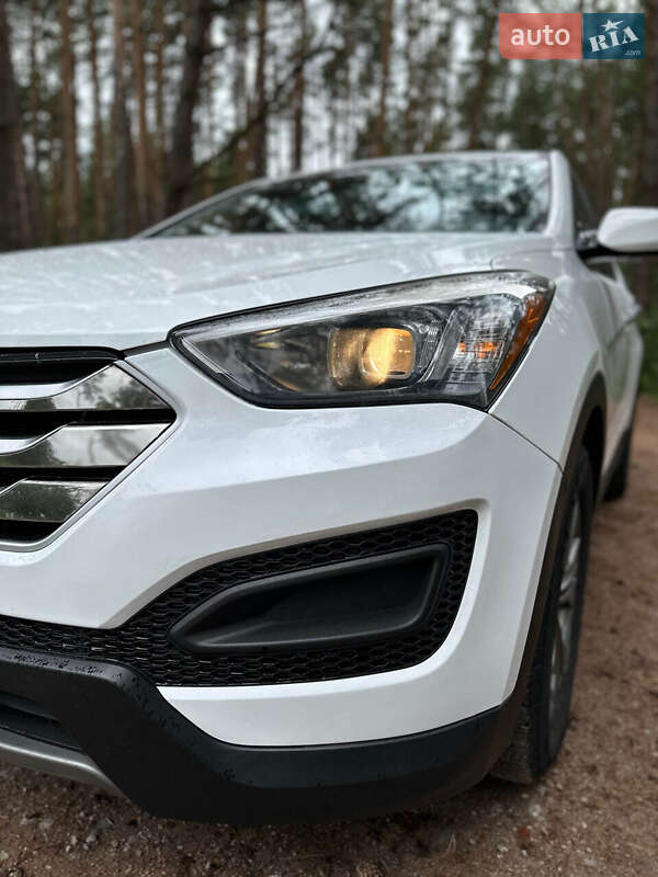 Внедорожник / Кроссовер Hyundai Santa FE 2015 в Белогородке