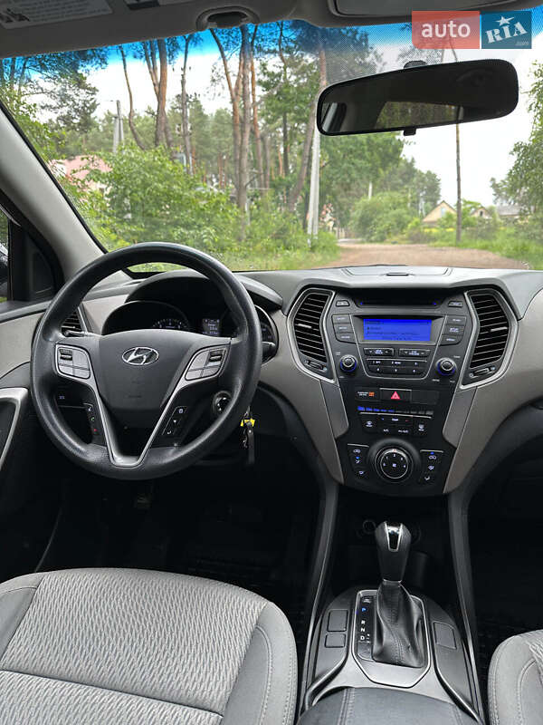 Внедорожник / Кроссовер Hyundai Santa FE 2015 в Белогородке