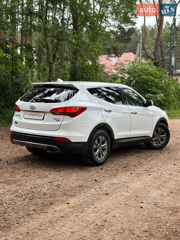 Внедорожник / Кроссовер Hyundai Santa FE 2015 в Белогородке