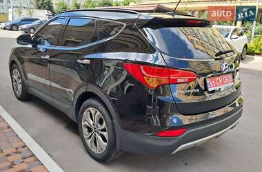 Внедорожник / Кроссовер Hyundai Santa FE 2014 в 