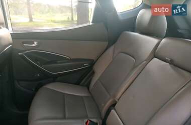 Позашляховик / Кросовер Hyundai Santa FE 2014 в 