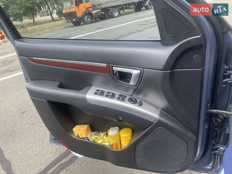 Позашляховик / Кросовер Hyundai Santa FE 2008 в Києві