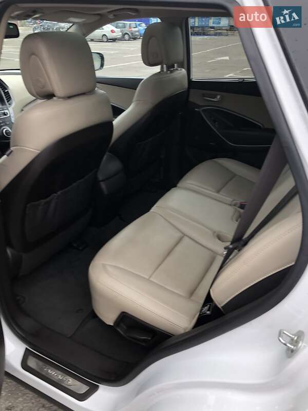 Позашляховик / Кросовер Hyundai Santa FE 2017 в Львові