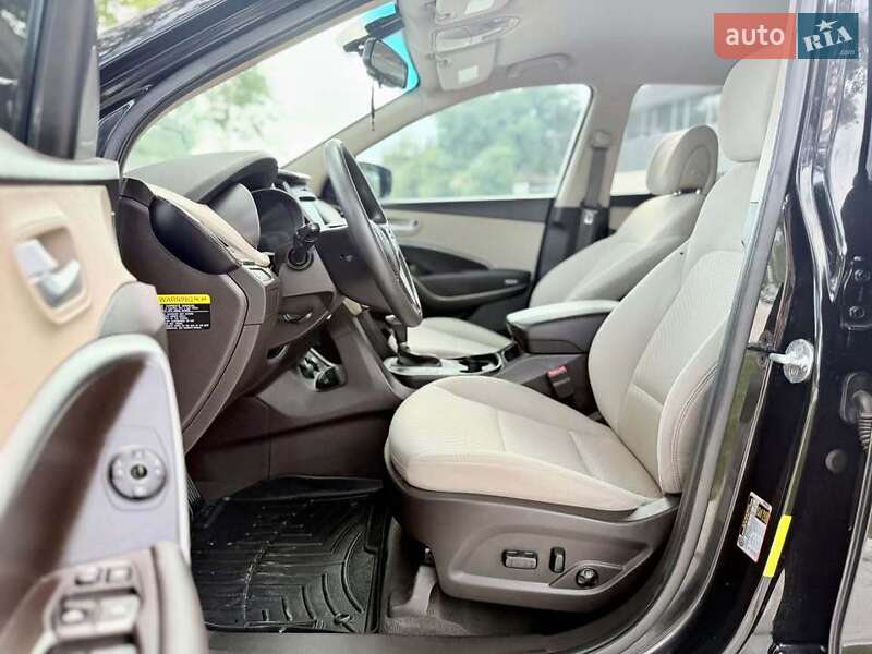 Внедорожник / Кроссовер Hyundai Santa FE 2017 в Одессе