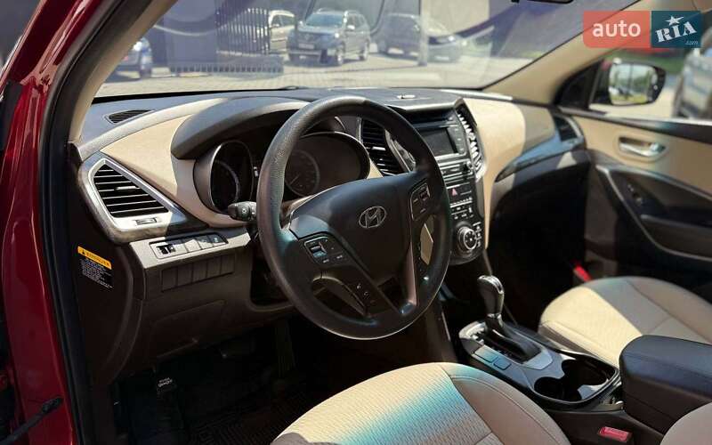 Позашляховик / Кросовер Hyundai Santa FE 2017 в Чернівцях
