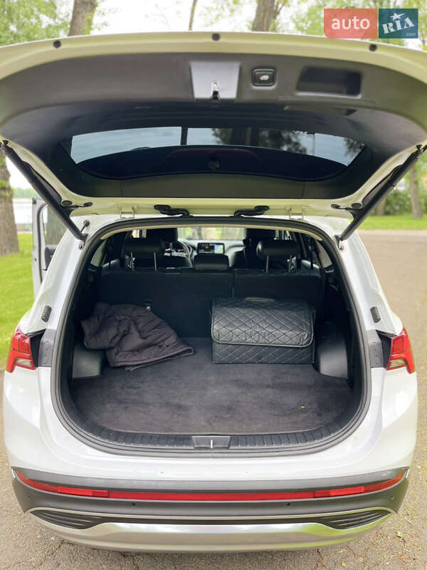 Внедорожник / Кроссовер Hyundai Santa FE 2021 в Киеве