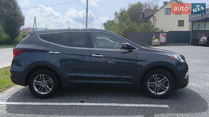 Позашляховик / Кросовер Hyundai Santa FE 2016 в Трускавці