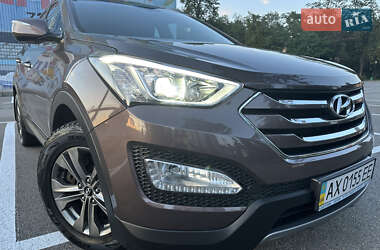Внедорожник / Кроссовер Hyundai Santa FE 2014 в 