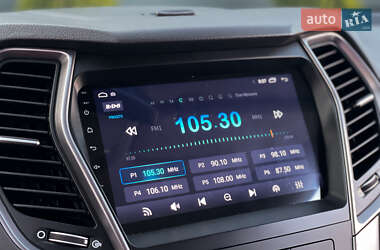 Внедорожник / Кроссовер Hyundai Santa FE 2013 в 