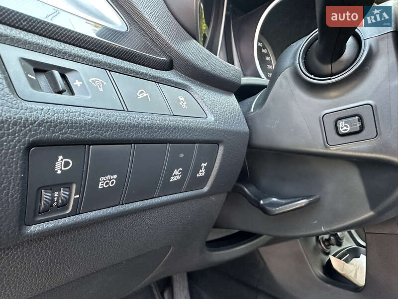 Позашляховик / Кросовер Hyundai Santa FE 2014 в Харкові