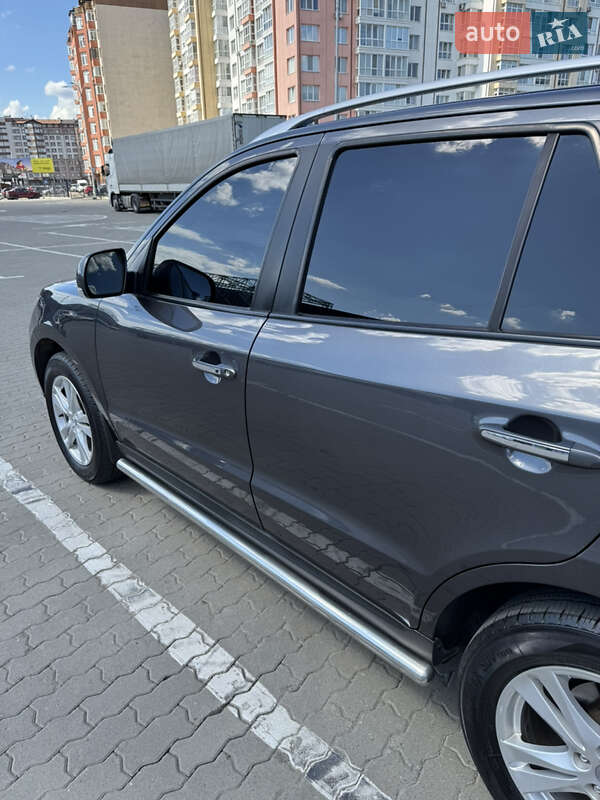 Внедорожник / Кроссовер Hyundai Santa FE 2010 в Ивано-Франковске