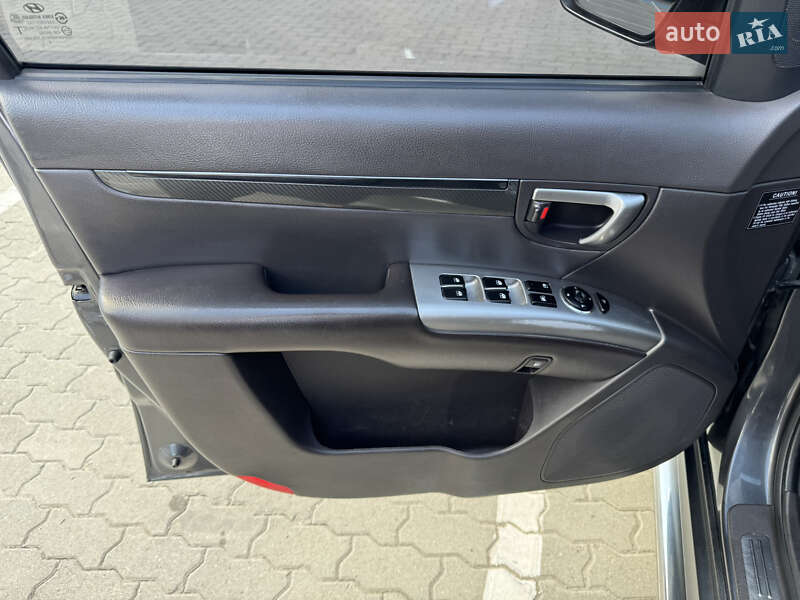 Внедорожник / Кроссовер Hyundai Santa FE 2010 в Ивано-Франковске