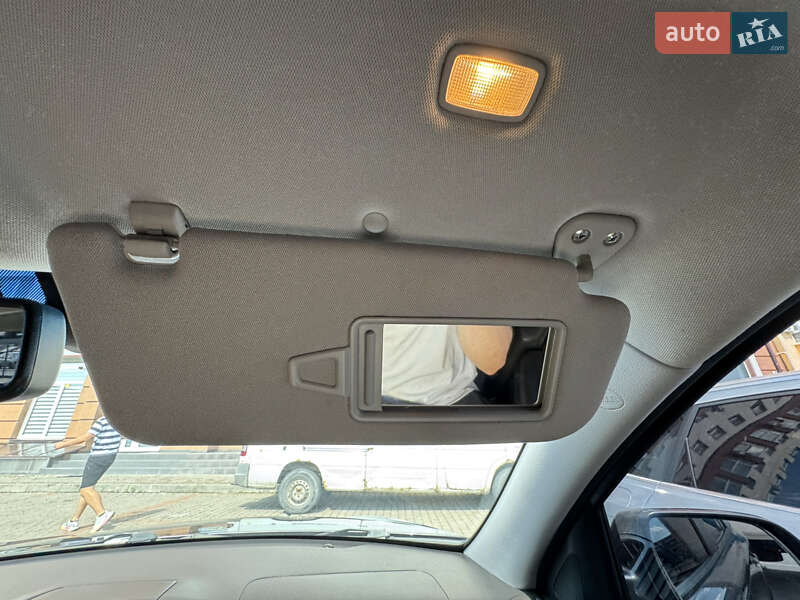 Внедорожник / Кроссовер Hyundai Santa FE 2010 в Ивано-Франковске