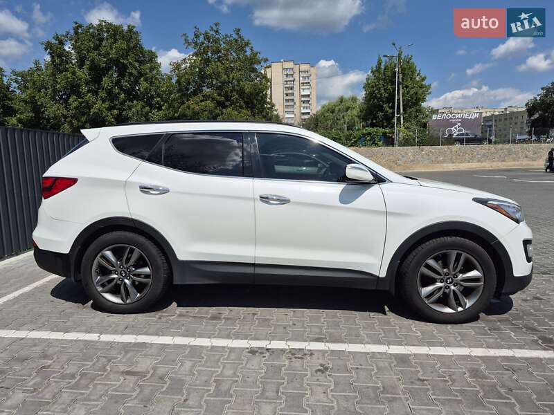 Внедорожник / Кроссовер Hyundai Santa FE 2015 в Виннице