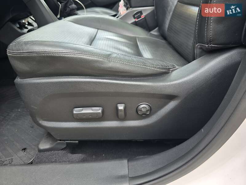 Позашляховик / Кросовер Hyundai Santa FE 2012 в Вінниці