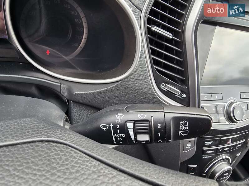 Позашляховик / Кросовер Hyundai Santa FE 2012 в Вінниці