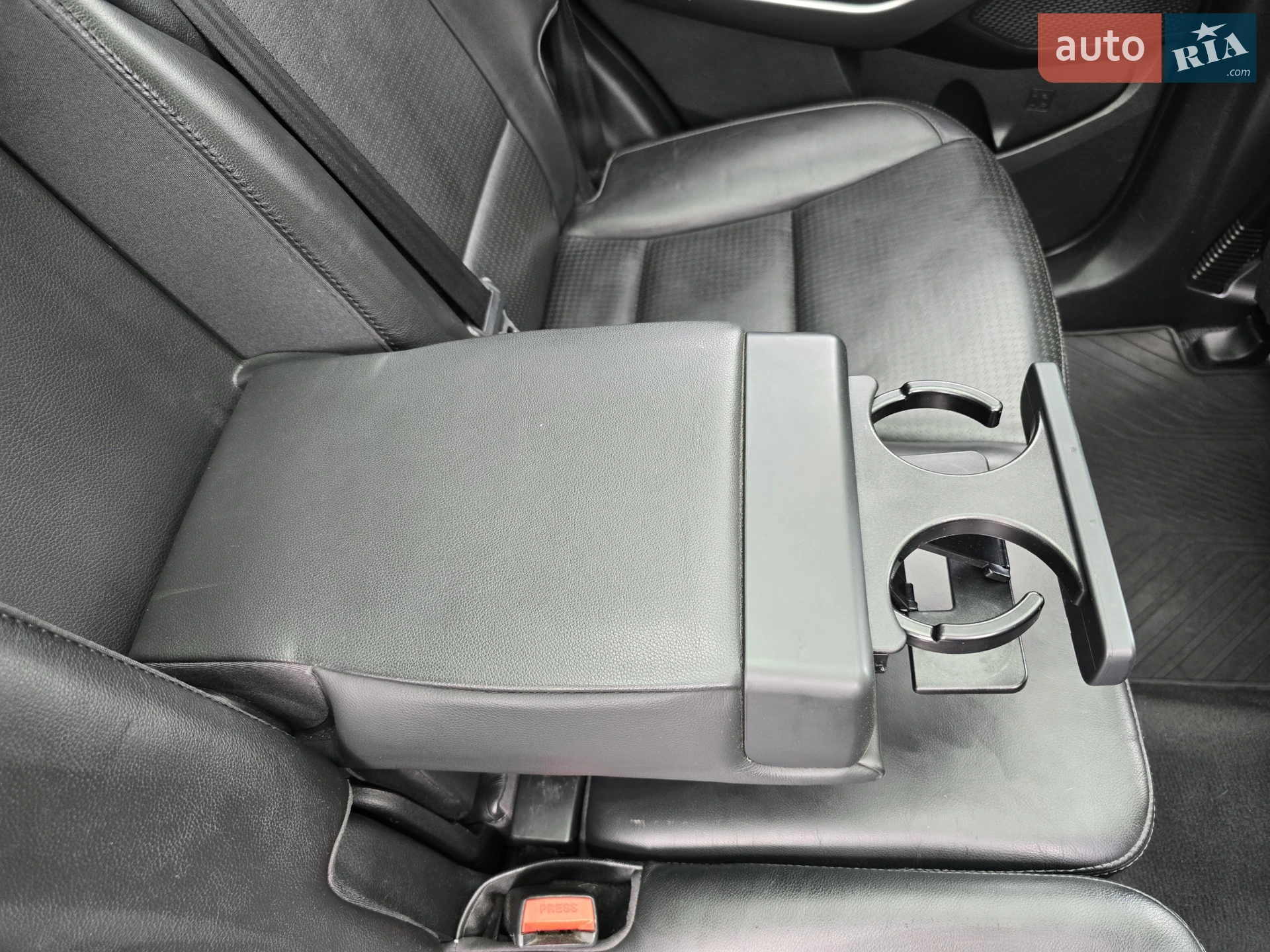 2012 Hyundai Santa Fe - мініатюра 38