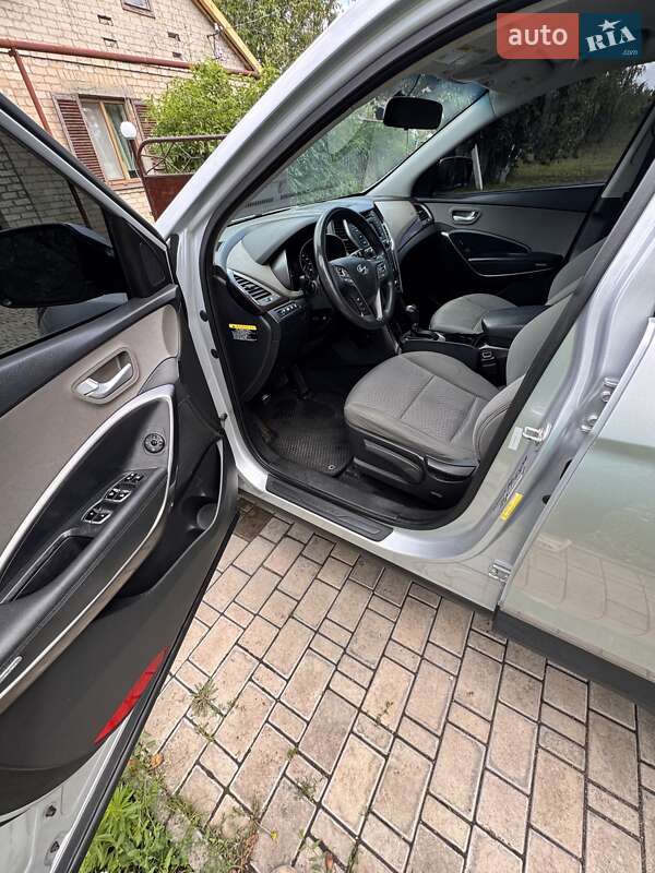 Позашляховик / Кросовер Hyundai Santa FE 2016 в Запоріжжі фото 13 Позашляховик / Кросовер Hyundai Santa FE 2016 в Запоріжжі