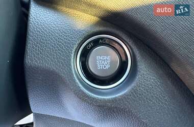 Позашляховик / Кросовер Hyundai Santa FE 2015 в  фото 14 Позашляховик / Кросовер Hyundai Santa FE 2015 в