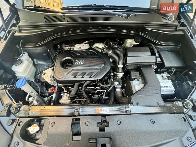 Внедорожник / Кроссовер Hyundai Santa FE 2017 в Одессе