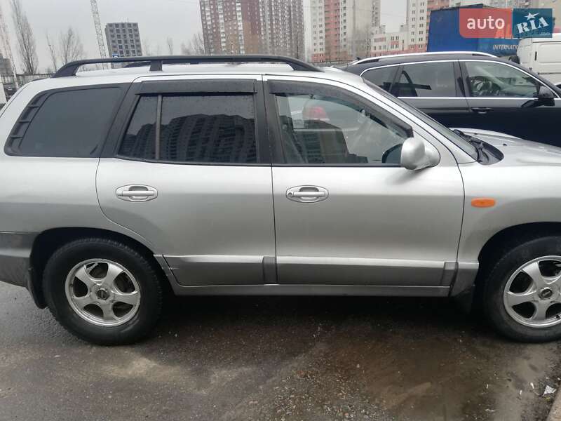 Позашляховик / Кросовер Hyundai Santa FE 2005 в Києві