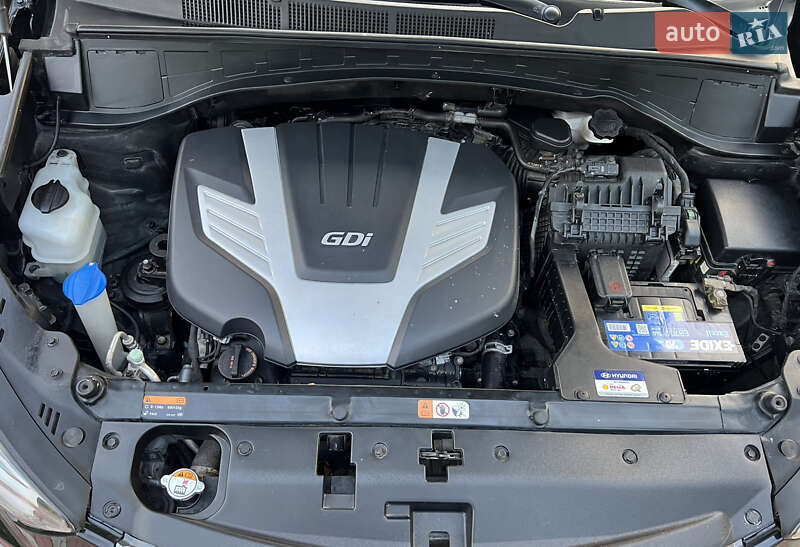 Позашляховик / Кросовер Hyundai Santa FE 2016 в Львові