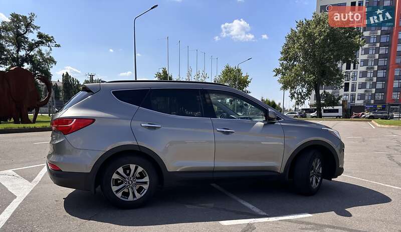 Внедорожник / Кроссовер Hyundai Santa FE 2015 в Киеве фото 6 Внедорожник / Кроссовер Hyundai Santa FE 2015 в Киеве