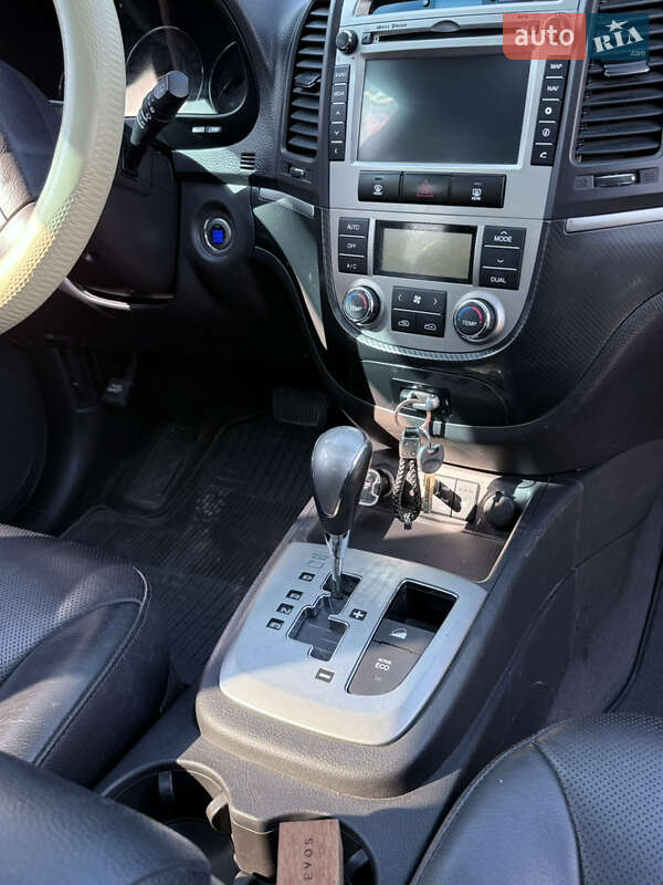 Внедорожник / Кроссовер Hyundai Santa FE 2011 в Кременце