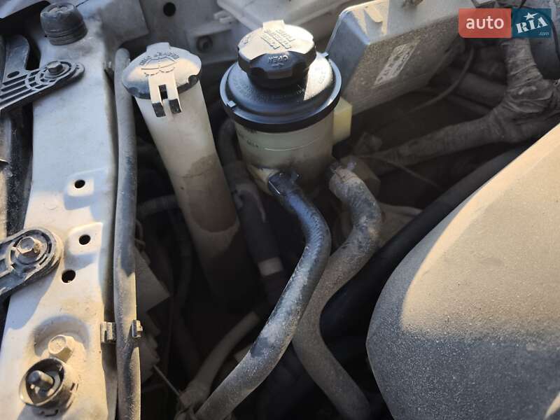 Внедорожник / Кроссовер Hyundai Santa FE 2004 в Жмеринке