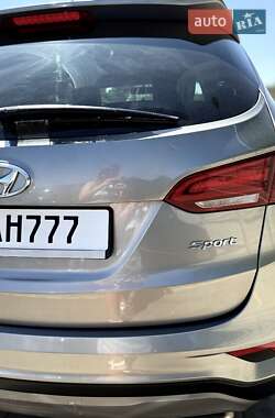 Внедорожник / Кроссовер Hyundai Santa FE 2018 в Кривом Роге