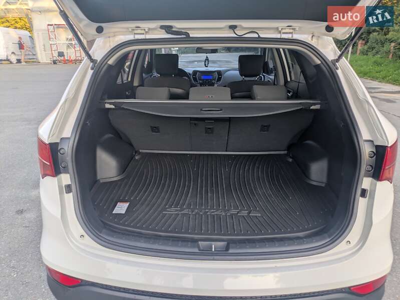 Позашляховик / Кросовер Hyundai Santa FE 2014 в Бердичеві фото 15 Позашляховик / Кросовер Hyundai Santa FE 2014 в Бердичеві