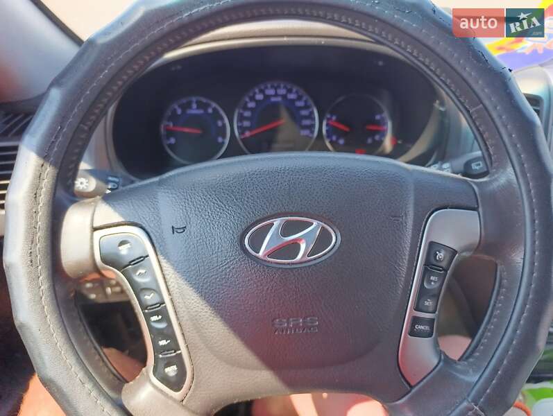 Позашляховик / Кросовер Hyundai Santa FE 2010 в Жашківу