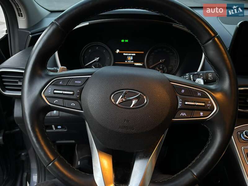 Внедорожник / Кроссовер Hyundai Santa FE 2021 в Киеве