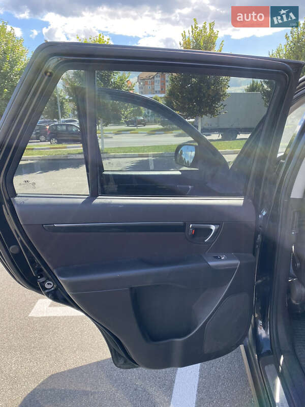 Позашляховик / Кросовер Hyundai Santa FE 2011 в Бучі