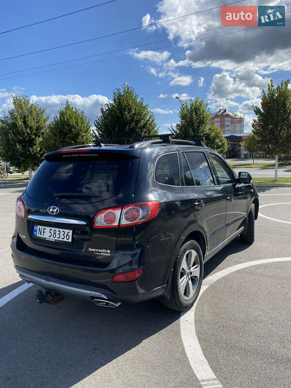 Позашляховик / Кросовер Hyundai Santa FE 2011 в Бучі