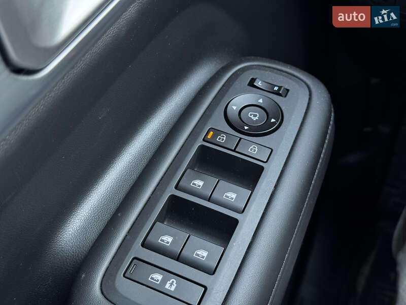 Внедорожник / Кроссовер Hyundai Santa FE 2024 в Киеве