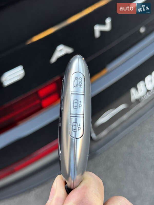 Внедорожник / Кроссовер Hyundai Santa FE 2024 в Киеве