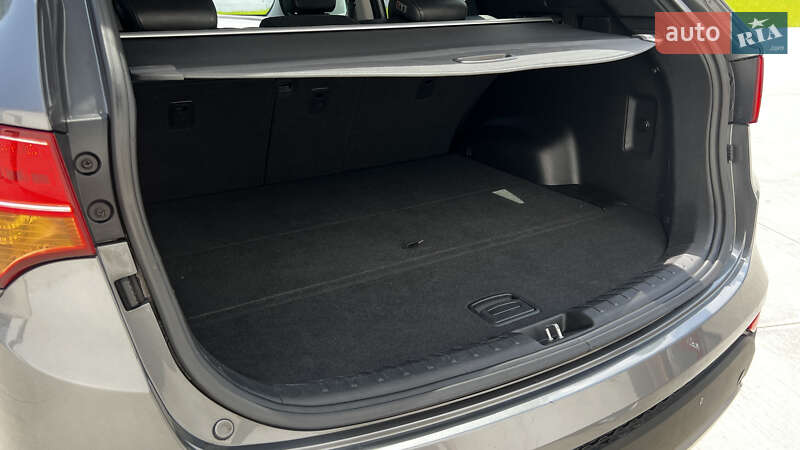 Позашляховик / Кросовер Hyundai Santa FE 2012 в Луцьку