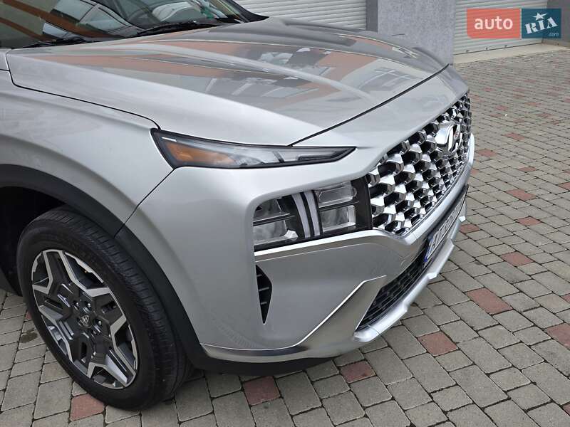 Внедорожник / Кроссовер Hyundai Santa FE 2022 в Ивано-Франковске