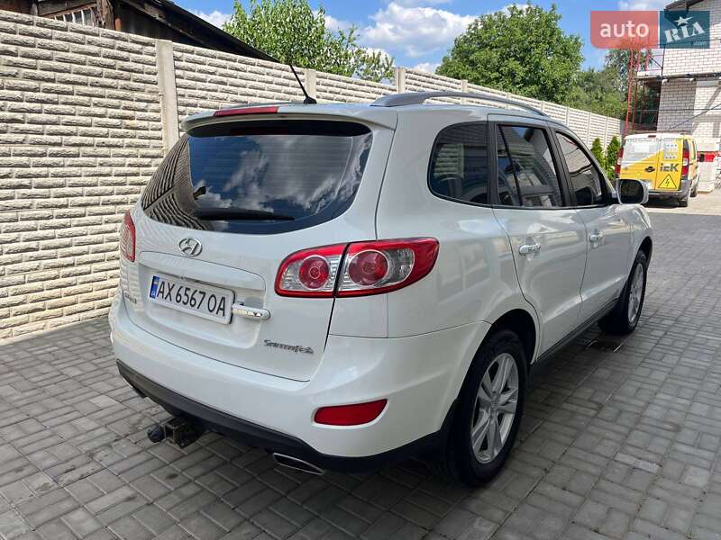 Позашляховик / Кросовер Hyundai Santa FE 2011 в Харкові